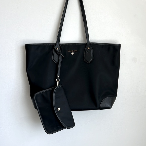 Michael Kors Women's Eva large Top Zip Tote in Black - Picture 2 of 7